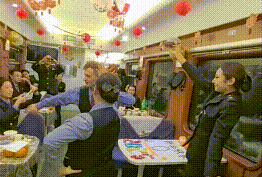 全网都在找的帅气列车员，是他！