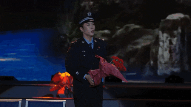 四地同心铸忠诚 擎旗奋进担使命 ——内蒙古自治区中部片区公安机关警务协作框架协议启动仪式暨共庆第六个中国人民警察节文艺汇演隆重举行