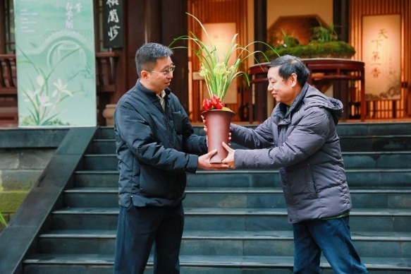 成都第三届兰花展在杜甫草堂启幕