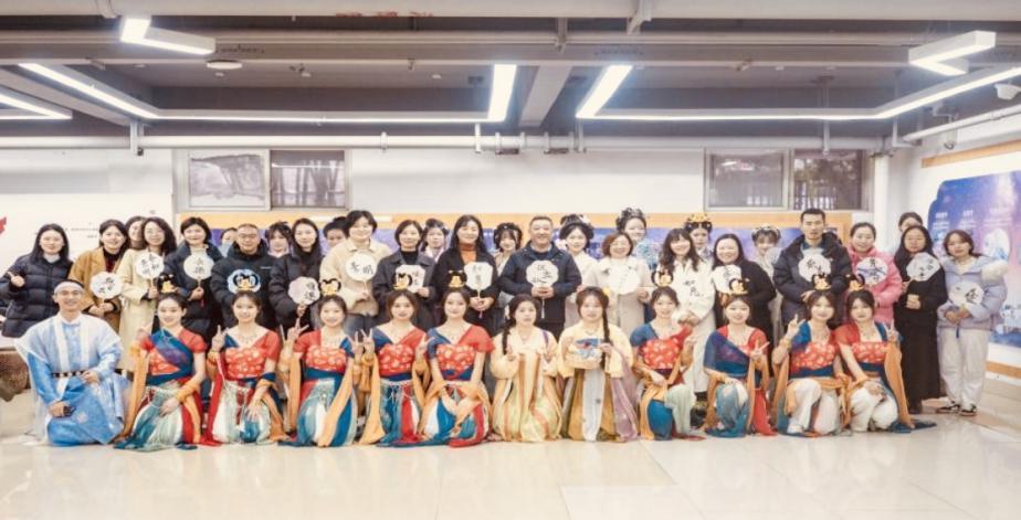 重庆医科大学举办“国医节” 让学生沉浸式体验中药医学文化