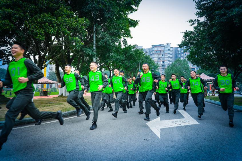 重庆武警：春分大练兵勤训轮换激战正酣