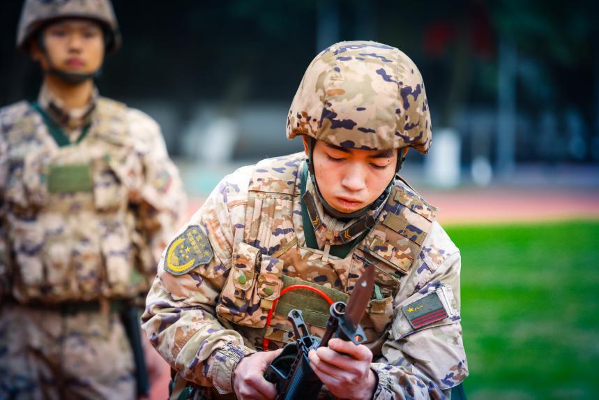 重庆武警：春分大练兵勤训轮换激战正酣