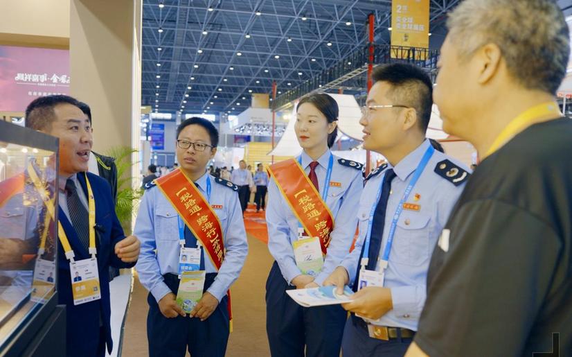 海南税务：消博会外语服务架起跨境税收沟通桥梁