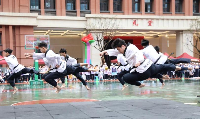 美好教育看得见｜重庆巴蜀中学推行“2+1+1”课程体系 见证“人人体育”实效