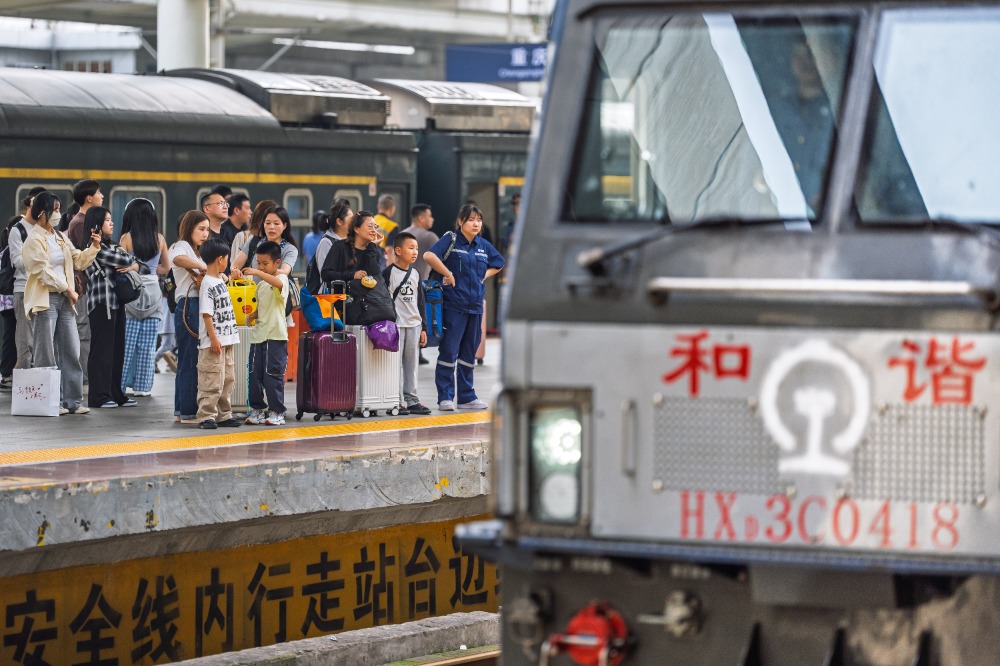 图片新闻|“五一”假期 火车站迎出行高峰 图片新闻|“五一”假期 火车站迎出行高峰