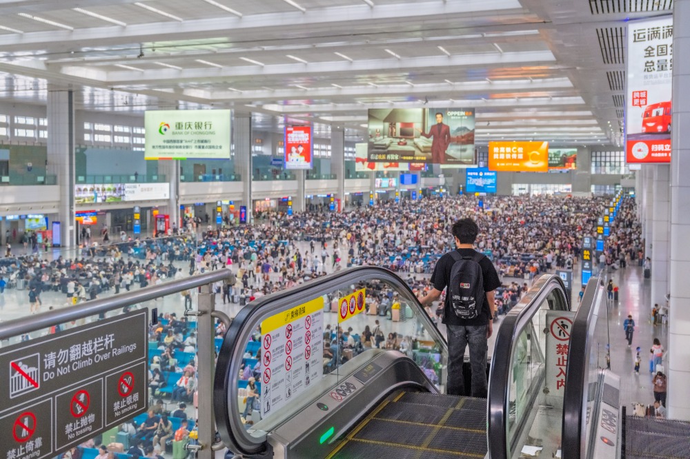 图片新闻|“五一”假期 火车站迎出行高峰 图片新闻|“五一”假期 火车站迎出行高峰