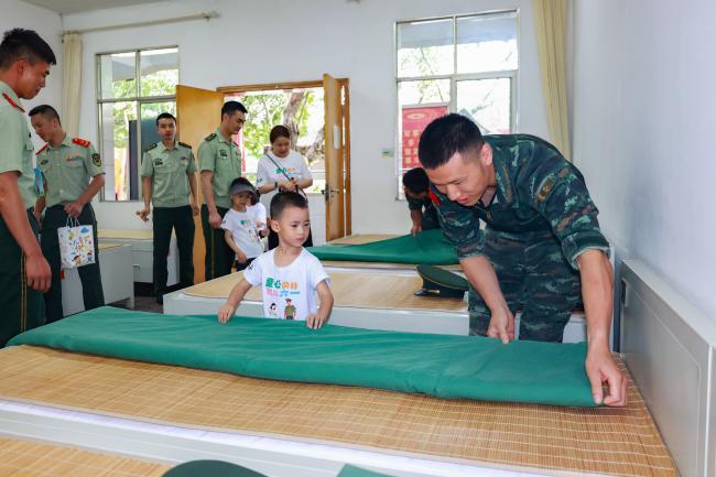 军娃进军营，童心筑国防！这场沉浸式体验超燃！
