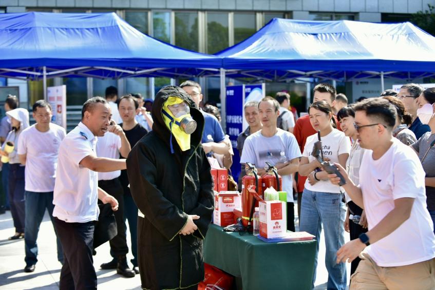 水陆空应急救援“黑科技”亮相重庆垫江全民安全开放日