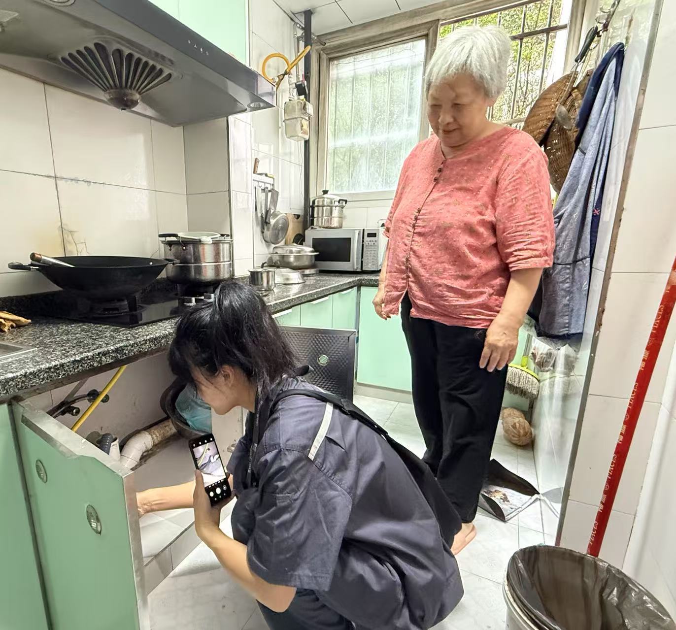 烈日下的 “燃气守护者”：重庆“红岩燃小兵”用汗水筑牢民生安全线