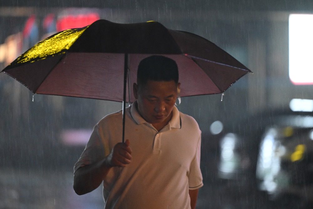 图片新闻｜暴雨送清凉