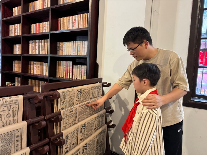 美好教育看得见|重庆渝中：家校社协同共育破难题 从“焦虑拉扯”到“温暖合力”