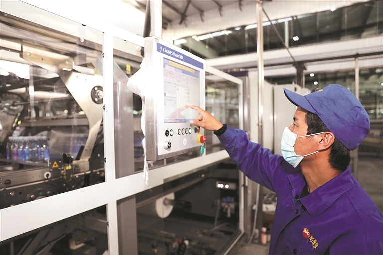 格桑泉涌——从一瓶水看中国石油产业兴藏富民之变