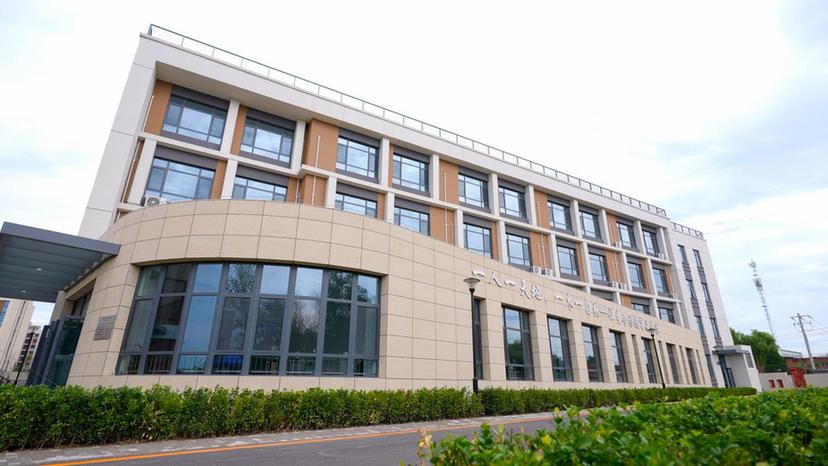 北京市第八十中学睿志分校正式揭牌 朝阳金盏添优质公办校