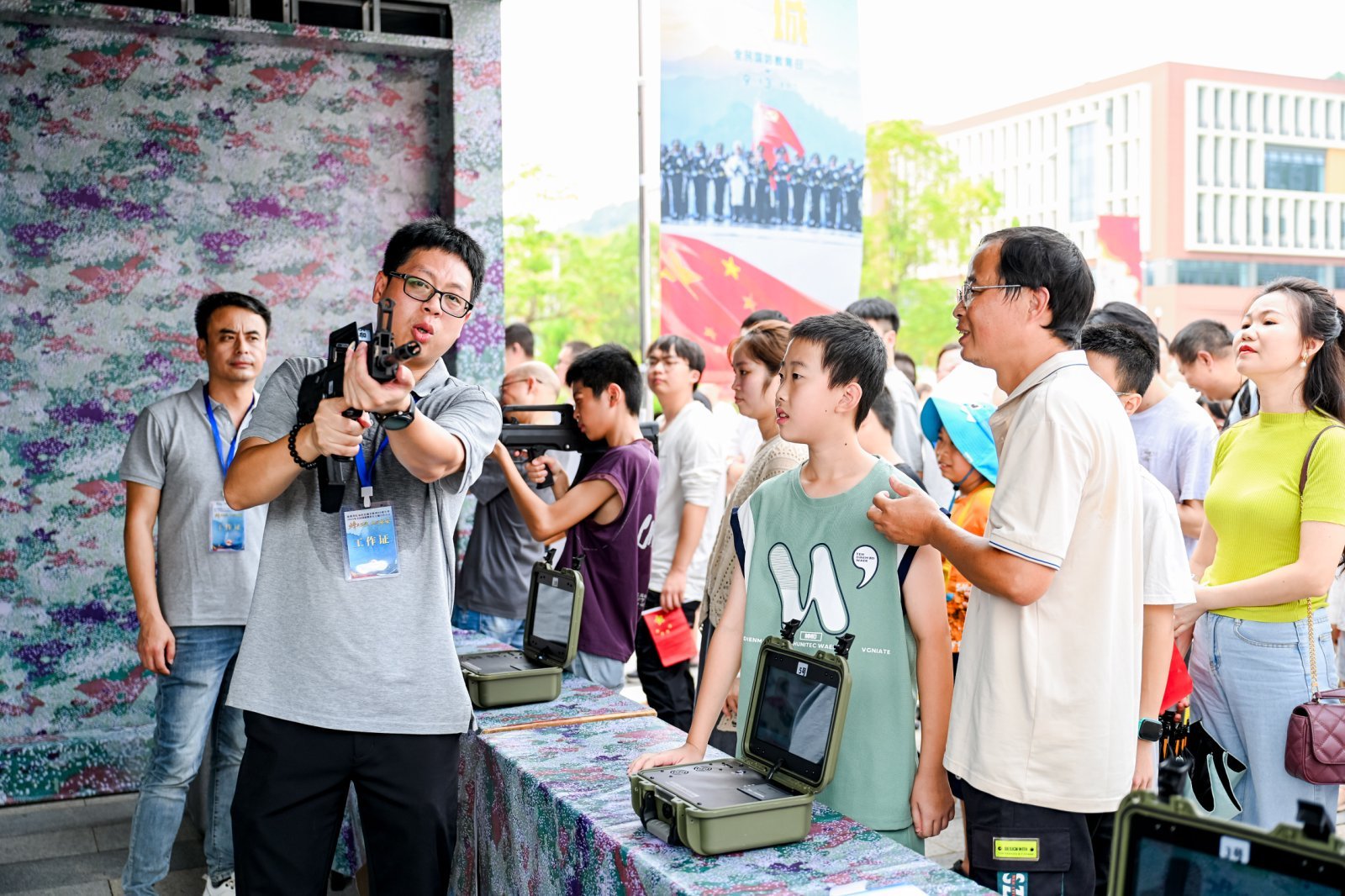 福建省纪念中国人民抗日战争胜利80周年暨全民国防教育月主题宣传活动在福建永安举行