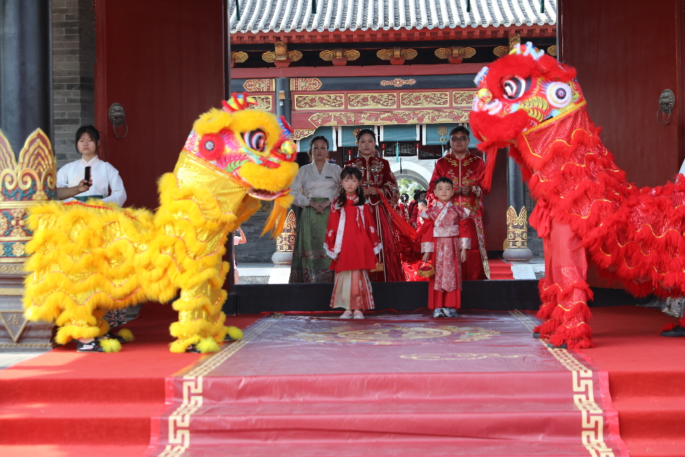 河南商丘睢阳区：集体婚礼倡新风 文明婚俗润古城