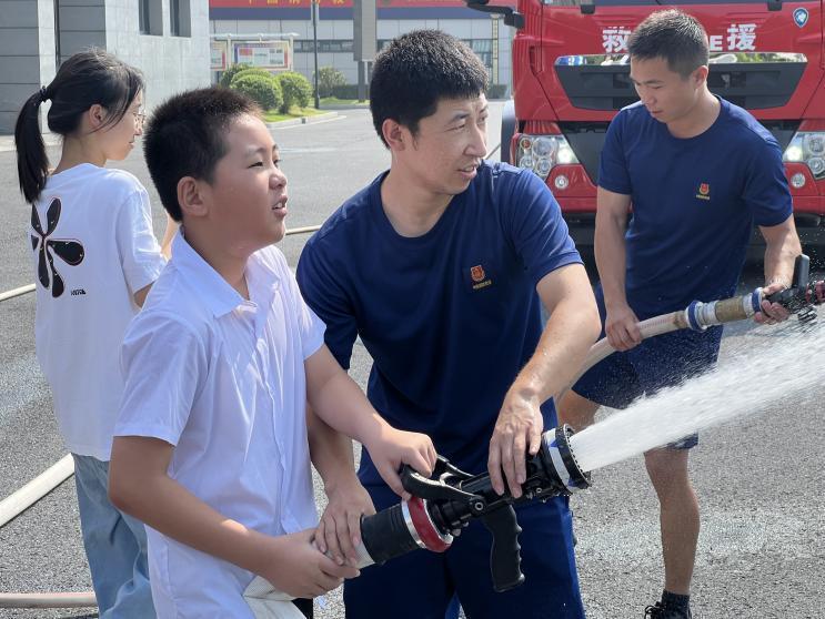 江苏省如东：青少年消防科普研学体验日活动顺利举办
