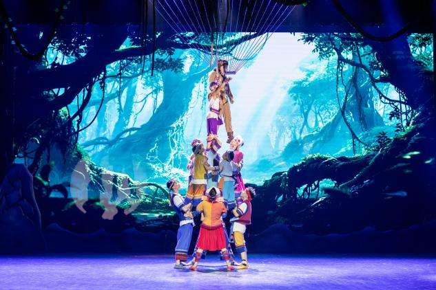 广西创排杂技剧《照破云天》首演