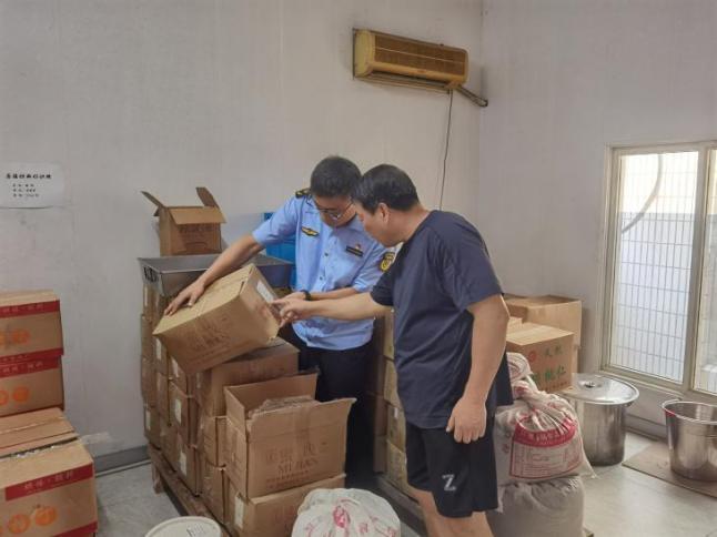 “饼”承心意 “安”字当头——南京市六合区市场监管局全力守护“中秋团圆味”