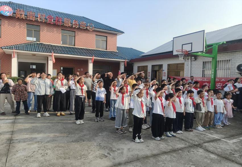 大地之上，国旗之下！江苏如东袁庄镇这场“乡土告白”，藏着最赤诚的中国心