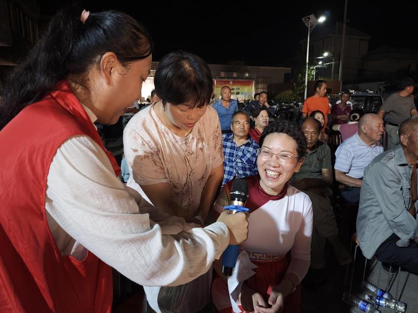 南通市刘桥镇慎修村：文艺汇演巧传文明新风