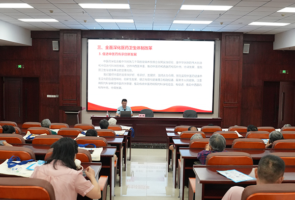 重庆江津：“三进行动”送课进社区 织密慢性病立体防控网