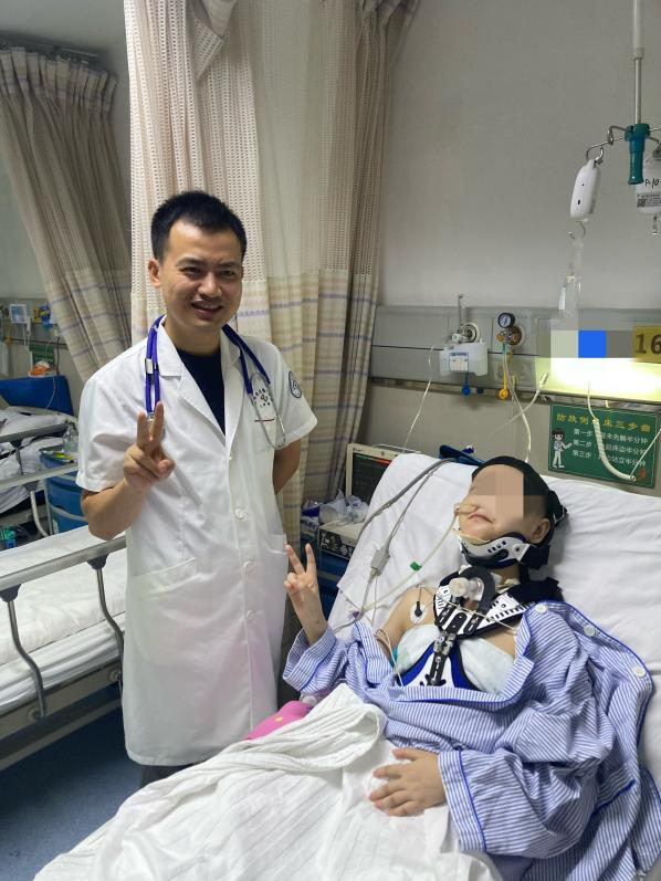 颈椎断裂患者重获新生，重庆大坪医院医护团队创造医学奇迹