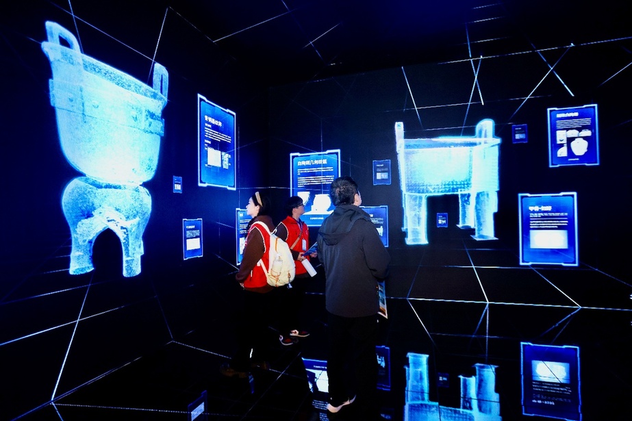 “北京超高清视听・行！视听奇境”亮相精品创作大会，解锁沉浸式体验