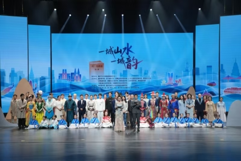 “阅·见西部”第二季全民阅读推广活动举行 十二省诵读者齐聚山城共述家乡故事