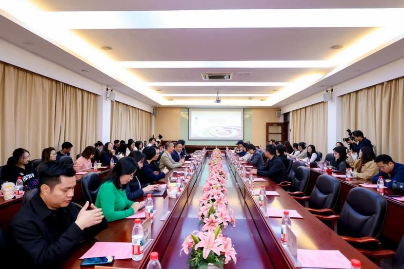 广州城市理工学院师生荣获第17届全国大学生广告艺术大赛多项大奖并出席颁奖总结交流活动