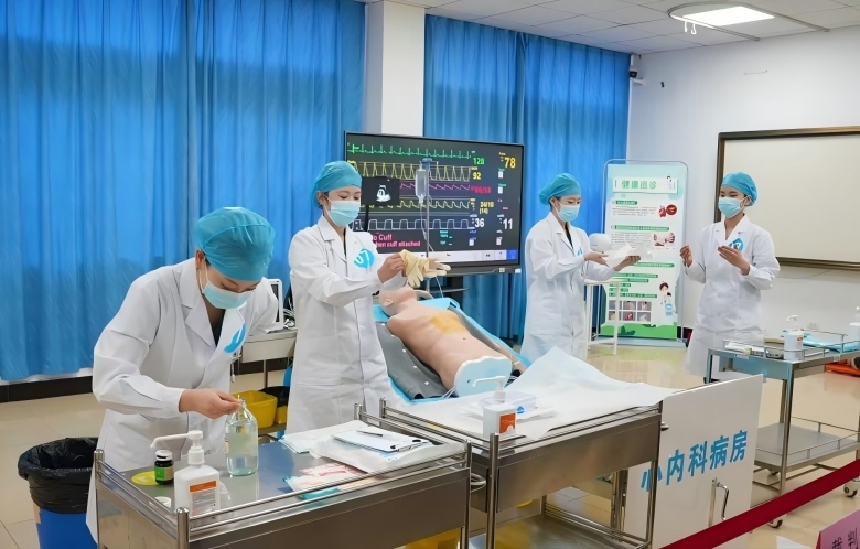 320名选手同台竞技 重庆市职业院校技能大赛助力“健康中国”战略