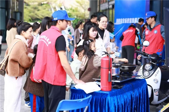 深圳龙岗消防以 “小手拉大手” 构建全民消防新格局