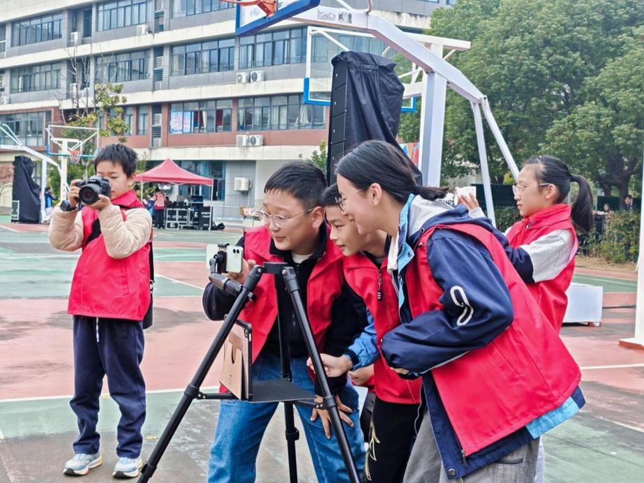 从“角色扮演”到“真实体验” 南京市月华路小学“百岗行动”破解职业启蒙难题