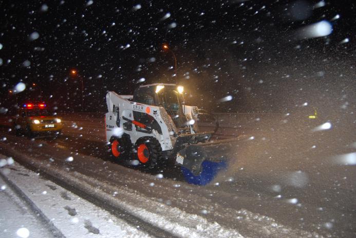 岁月巡路：一条路的四季回想