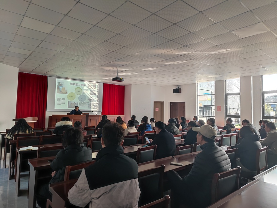 拧紧“安全阀” 护航“开门红”南京市六合区竹镇镇开展“大侯片区”复工复产安全培训