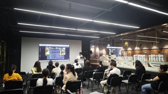 党群阵地联手科技企业,AI智能体公益科普开进园区 党群阵地联手科技企业,AI智能体公益科普开进园区
