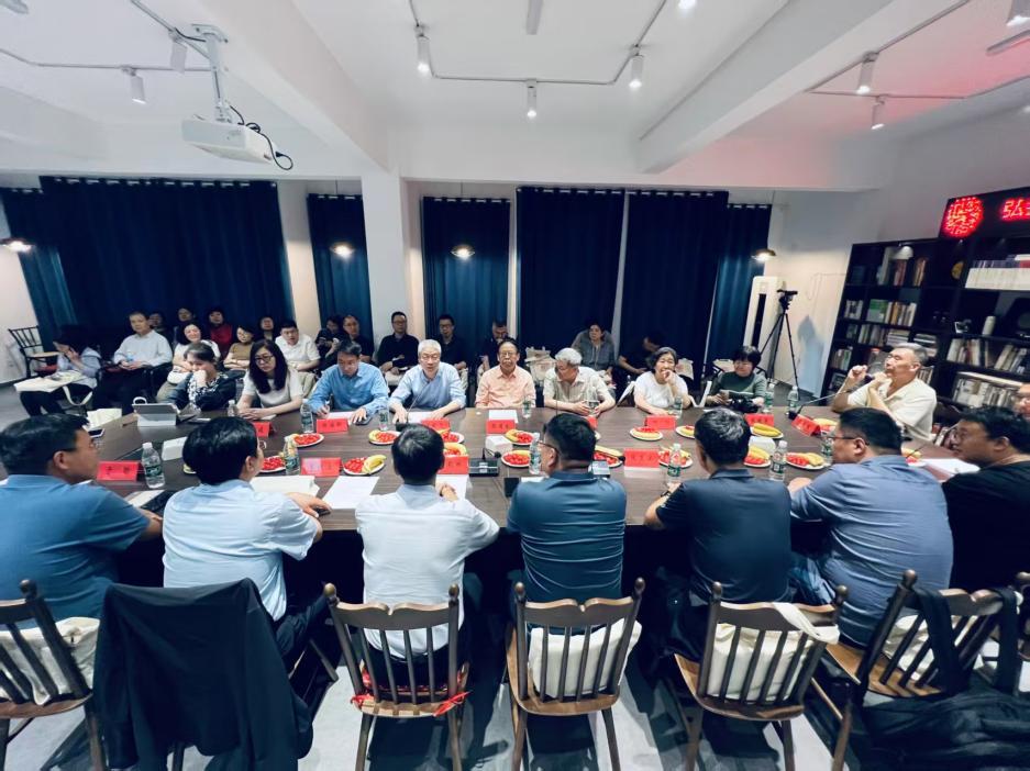 重庆特园书房迎来首场盟史讲座 民盟中科院委员会主委汪鹏飞一行寻根特园