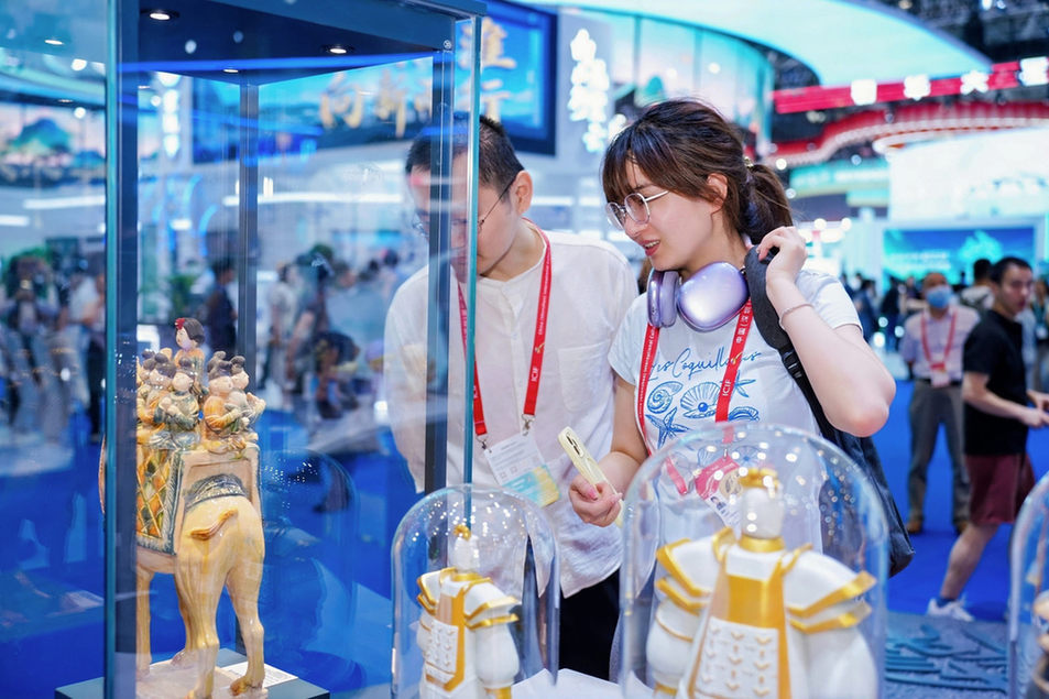 数智赋能交出靓丽答卷 第二十二届深圳文博会陕西展位彰显文化产业新活力