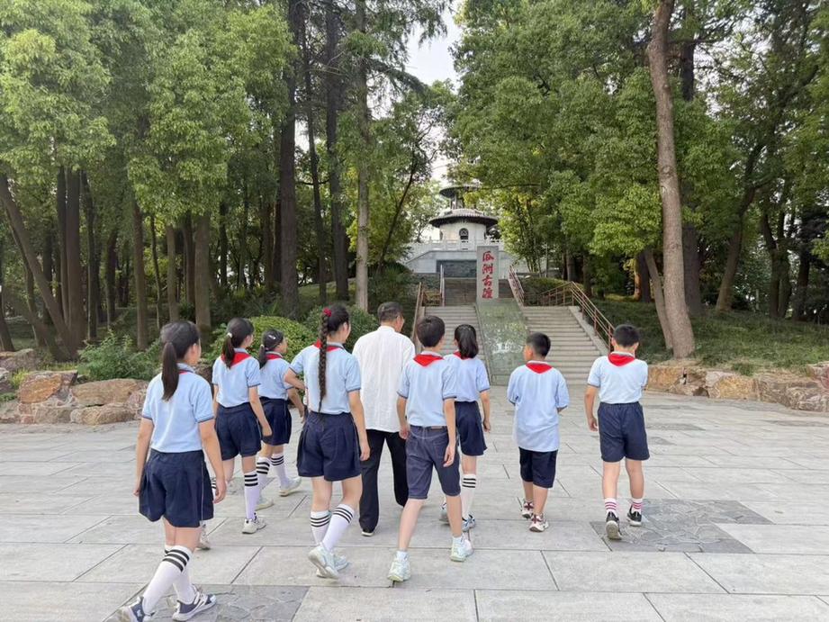 扬州邗江区：诗渡寻文脉 读城润童心