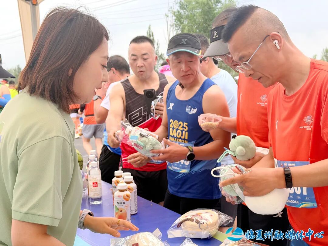 奔跑,让世界听见临夏的心跳——2026“避暑天堂·康养临夏”马拉松侧记 奔跑,让世界听见临夏的心跳——2026“避暑天堂·康养临夏”马拉松侧记