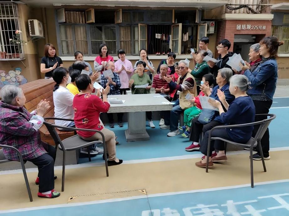 老年友好 家门口见|“居民议事会”议出大民生 重庆沙坪坝团结坝社区探索代际融合养老新路径