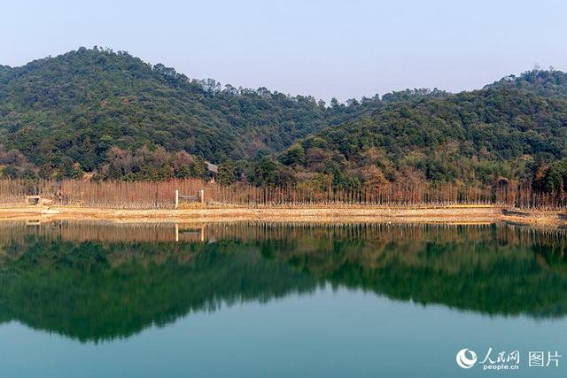 浙江：上虞东山别样美