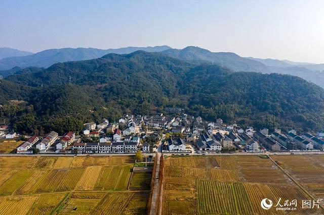 浙江：上虞东山别样美