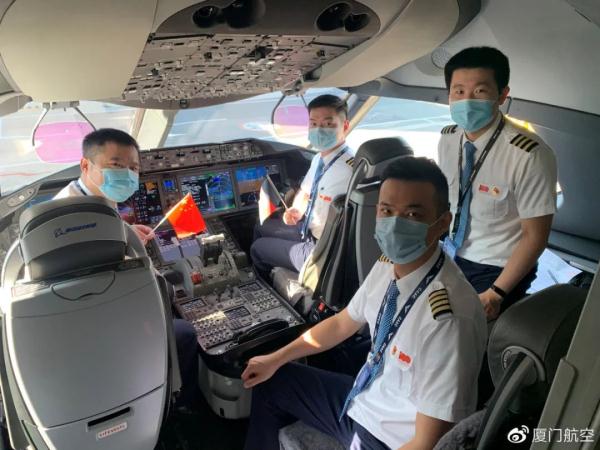 厦门航空执行特殊航班接在阿同胞回国：“不能丢下任何一个同胞”