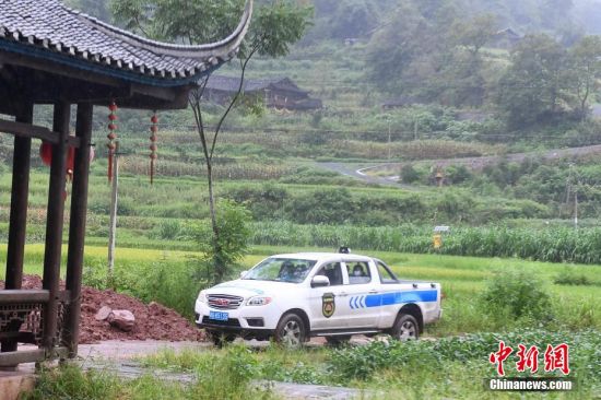 湖南张家界乡村宣传防疫 广播锣鼓齐上阵