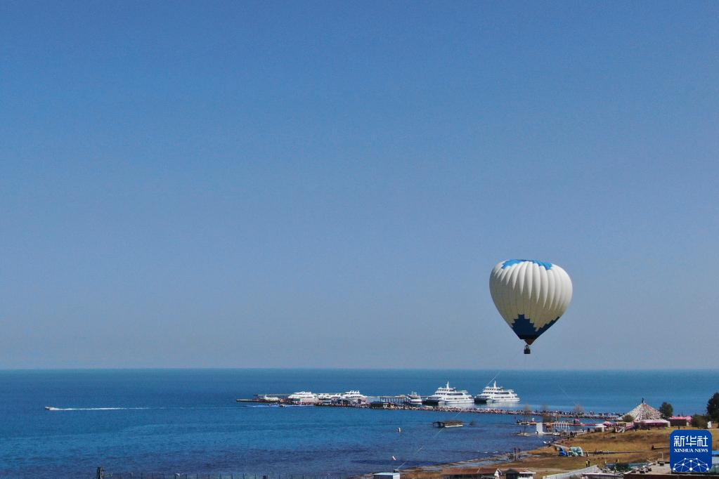 天空之眼瞰青海湖——高原大湖的美丽蝶变