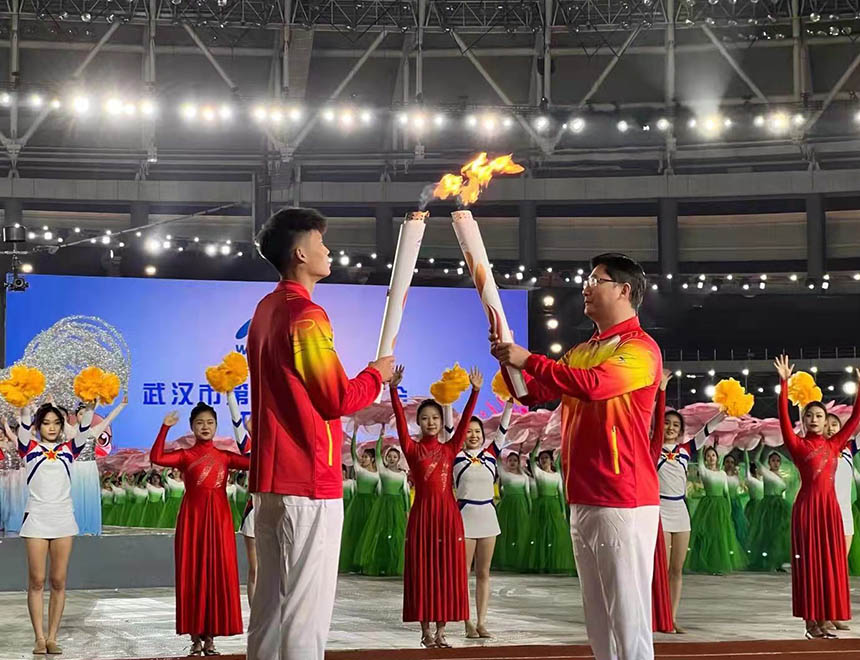 武汉第十一届运动会绚丽开幕 点亮活力临空港