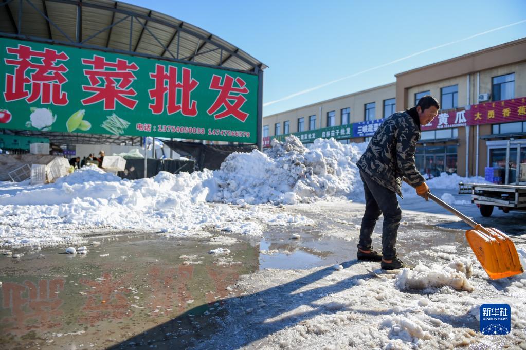 内蒙古通辽市全力抗击雪灾