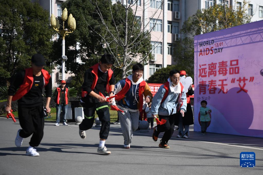 长沙：“防艾”宣传进校园