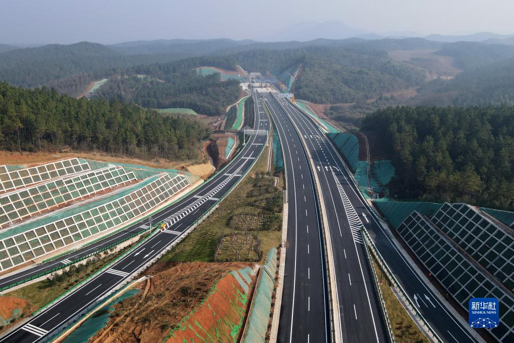 芜黄高速建成通车 安徽全省实现“县县通高速”