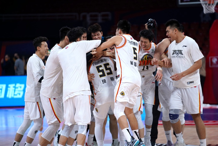 吉林东北虎男篮用胜利为吉林抗疫加油，吉林战“疫”必胜！